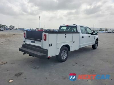 Czwarte zdjęcie samochodu z boku: 2022 FORD F250 SUPER DUTY UTILITY / SERVICE TRUCK VIN:1FD7W2A68NEG17809 - miniatura