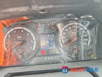 Zdjęcie 8 z 12 samochodu: 2012 DODGE RAM CHASSIS CAB UTILITY / SERVICE TRUCK VIN:3C7WD4AT4CG328815 - miniatura