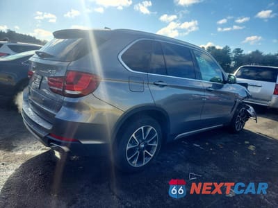 Trzecie zdjęcie samochodu z tyłu: 2018 BMW X5 XDRIVE35I VIN:5UXKR0C59J0Y04187 - miniatura