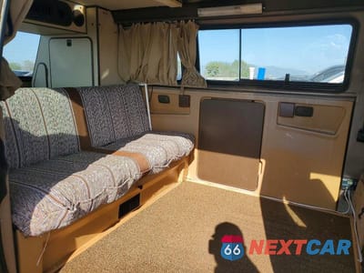 Zdjęcie 11 z 13 samochodu: 1987 VOLKSWAGEN VANAGON KOMBI VIN:WV2XB0256GH018257 - miniatura