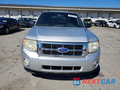 Piąte zdjęcie samochodu w środku: 2011 FORD ESCAPE XLT VIN:1FMCU0DG8BKB96779 - miniatura