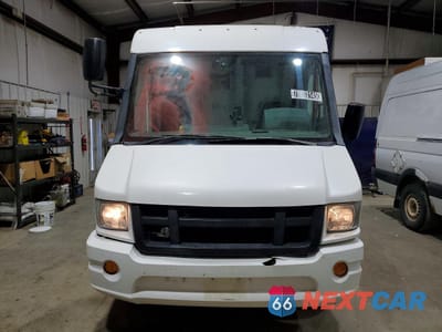 Piąte zdjęcie samochodu w środku: 2016 ISUZU REACH DELIVERY VAN VIN:JALB4T172G7W00268 - miniatura