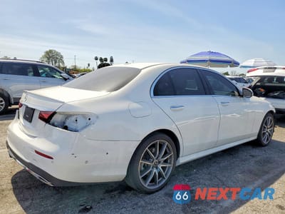 Trzecie zdjęcie samochodu z tyłu: 2023 MERCEDES-BENZ E 350 VIN:W1KZF8DB9PB177439 - miniatura