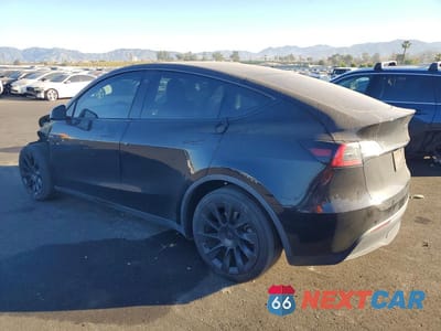 Drugie zdjęcie samochodu z przodu: 2023 TESLA MODEL Y VIN:7SAYGDEE4PA029765 - miniatura