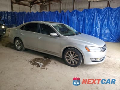 Czwarte zdjęcie samochodu z boku: 2012 VOLKSWAGEN PASSAT SEL VIN:1VWCH7A37CC108378 - miniatura