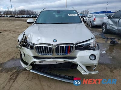 Piąte zdjęcie samochodu w środku: 2017 BMW X3 XDRIVE28I VIN:5UXWX9C38H0W69675 - miniatura