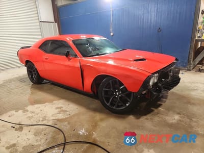 Czwarte zdjęcie samochodu z boku: 2020 DODGE CHALLENGER SXT VIN:2C3CDZAG8LH105813 - miniatura