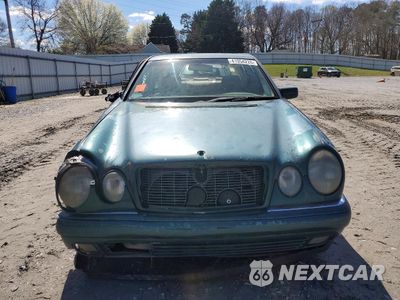 Piąte zdjęcie samochodu w środku: 1999 MERCEDES BENZ E 300TD VIN:WDBJF25HXXA933808 - miniatura