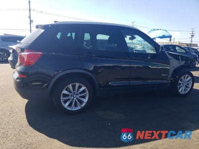 Trzecie zdjęcie samochodu z tyłu: 2017 BMW X3 SDRIVE28I VIN:5UXWZ7C31H0V89164 - miniatura