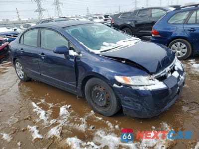 Czwarte zdjęcie samochodu z boku: 2008 HONDA CIVIC LX VIN:1HGFA16598L079986 - miniatura