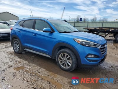 Czwarte zdjęcie samochodu z boku: 2017 HYUNDAI TUCSON SE PLUS VIN:KM8J3CA44HU482602 - miniatura