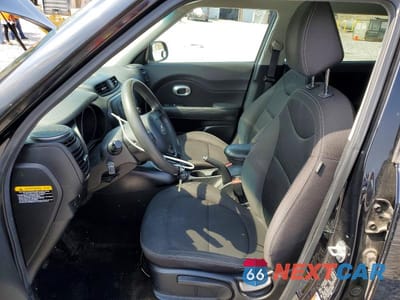 Zdjęcie 7 z 11 samochodu: 2018 KIA SOUL BASE VIN:KNDJN2A2XJ7548341 - miniatura