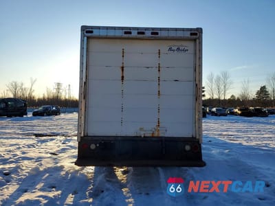 Zdjęcie 6 z 12 samochodu: 2005 GMC SAVANA BOX TRUCK VIN:1GDJG31U151161733 - miniatura