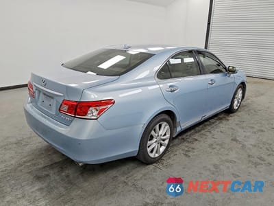 Trzecie zdjęcie samochodu z tyłu: 2011 LEXUS ES 350 BASE VIN:JTHBK1EG4B2460203 - miniatura