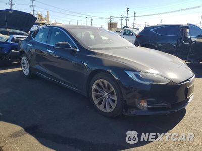 Czwarte zdjęcie samochodu z boku: 2018 TESLA MODEL S VIN:5YJSA1E22JF277242 - miniatura