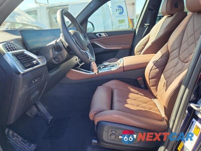 Zdjęcie 7 z 13 samochodu: 2025 BMW X5 XDRIVE50E VIN:5UX43EU06S9Z02293 - miniatura