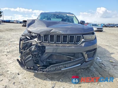 Piąte zdjęcie samochodu w środku: 2022 JEEP GRAND CHEROKEE LAREDO VIN:1C4RJHAG8N8573042 - miniatura