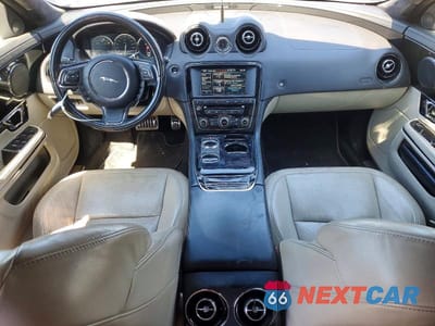 Zdjęcie 8 z 13 samochodu: 2015 JAGUAR XJ VIN:SAJXJ1CD0F8V90504 - miniatura