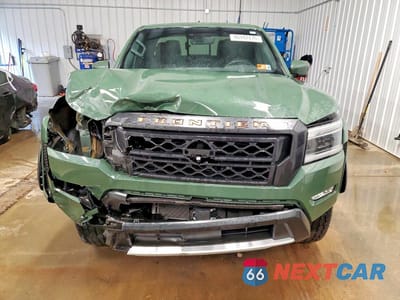 Piąte zdjęcie samochodu w środku: 2024 NISSAN FRONTIER PRO-4X VIN:1N6ED1EK9RN635063 - miniatura