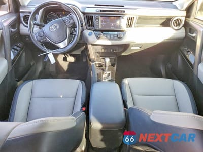 Zdjęcie 8 z 12 samochodu: 2018 TOYOTA RAV4 HYBRID LIMITED VIN:JTMDJREV2JD224792 - miniatura