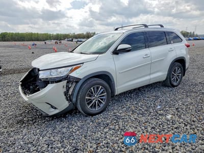 2018 TOYOTA HIGHLANDER XLE 5TDJZRFH6JS838849 - główne zdjęcie licytacji z USA - miniatura