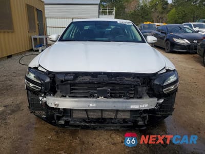 Piąte zdjęcie samochodu w środku: 2025 GENESIS G70 2.5T STANDARD VIN:KMTG34SC0SU156010 - miniatura