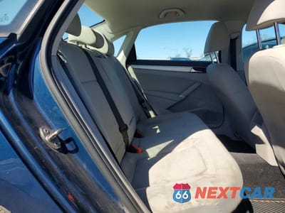 Zdjęcie 10 z 13 samochodu: 2018 VOLKSWAGEN PASSAT S VIN:1VWAA7A37JC016616 - miniatura