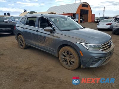 Czwarte zdjęcie samochodu z boku: 2024 VOLKSWAGEN TIGUAN SE VIN:3VV3B7AX5RM049041 - miniatura