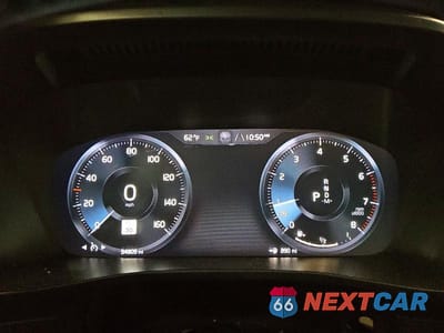 Zdjęcie 9 z 13 samochodu: 2021 VOLVO XC40 T4 MOMENTUM VIN:YV4AC2HK7M2590699 - miniatura