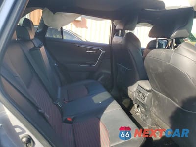 Zdjęcie 10 z 12 samochodu: 2023 TOYOTA RAV4 PRIME XSE VIN:JTMEB3FV9PD144413 - miniatura