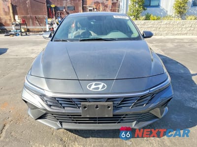 Piąte zdjęcie samochodu w środku: 2024 HYUNDAI ELANTRA SEL VIN:KMHLM4DG6RU733350 - miniatura