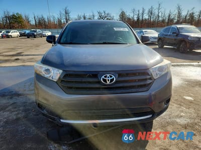Piąte zdjęcie samochodu w środku: 2012 TOYOTA HIGHLANDER BASE VIN:5TDBK3EH0CS169441 - miniatura