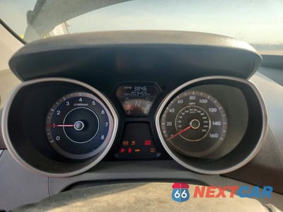 Zdjęcie 9 z 12 samochodu: 2013 HYUNDAI ELANTRA VIN:KMHDH4AE0DU497878 - miniatura