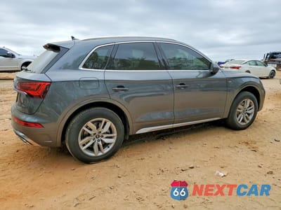 Trzecie zdjęcie samochodu z tyłu: 2023 AUDI Q5 PREMIUM 45 VIN:WA1GAAFY1P2034312 - miniatura