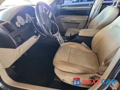 Zdjęcie 7 z 12 samochodu: 2006 CHRYSLER 300 TOURING VIN:2C3KA53G46H113535 - miniatura