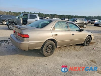 Trzecie zdjęcie samochodu z tyłu: 1999 TOYOTA CAMRY VIN:4T1BG22K2XU897156 - miniatura