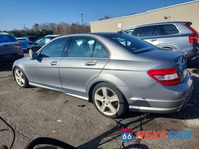 Drugie zdjęcie samochodu z przodu: 2010 MERCEDES-BENZ C300 VIN:WDDGF8BB2AF474899 - miniatura
