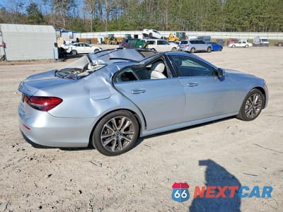 Trzecie zdjęcie samochodu z tyłu: 2021 MERCEDES-BENZ E 450 4MATIC VIN:W1KZF5KB5MA977271 - miniatura