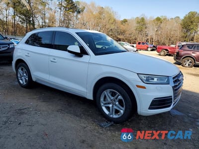 Czwarte zdjęcie samochodu z boku: 2019 AUDI Q5 PREMIUM VIN:WA1ANAFY1K2041506 - miniatura