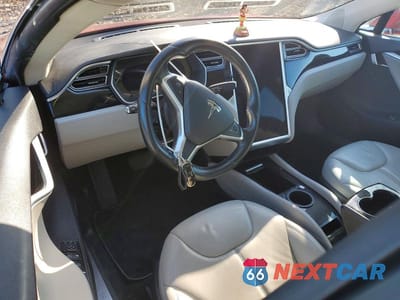 Zdjęcie 8 z 11 samochodu: 2015 TESLA MODEL S 85 VIN:5YJSA1H16FFP78354 - miniatura