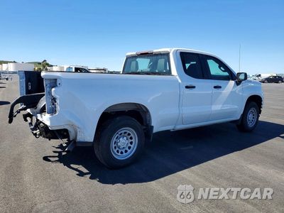 Trzecie zdjęcie samochodu z tyłu: 2021 CHEVROLET SILVERADO C1500 VIN:1GCRWAEH7MZ431236 - miniatura