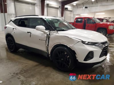 Czwarte zdjęcie samochodu z boku: 2020 CHEVROLET BLAZER 2LT VIN:3GNKBHRS5LS648217 - miniatura