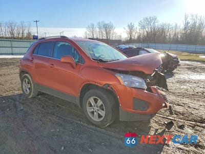 Czwarte zdjęcie samochodu z boku: 2016 CHEV TRAX 1LT VIN:KL7CJPSB0GB647916 - miniatura