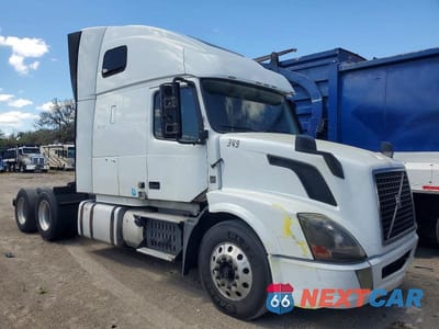 2017 VOLVO VNL SEMI TRUCK 4V4N99EH2HN975620 - główne zdjęcie licytacji z USA - miniatura