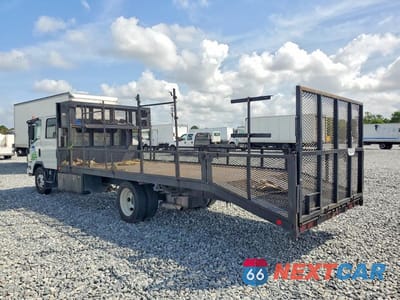 Drugie zdjęcie samochodu z przodu: 2021 ISUZU NPR HD CREW CAB FLATBED TRUCK VIN:54DC4J1D5MS206106 - miniatura
