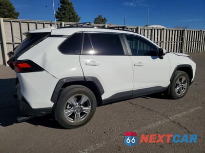 Trzecie zdjęcie samochodu z tyłu: 2024 TOYOTA RAV4 XLE VIN:2T3W1RFV3RC293479 - miniatura