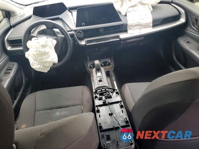 Zdjęcie 8 z 11 samochodu: 2023 TOYOTA PRIUS LE VIN:JTDACAAU7P3009242 - miniatura