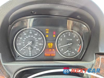 Zdjęcie 9 z 11 samochodu: 2008 BMW 335 XI VIN:WBAVD535X8A282844 - miniatura