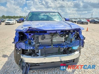 Piąte zdjęcie samochodu w środku: 2025 TOYOTA TACOMA SR5 VIN:3TMKB5FN0SM046866 - miniatura