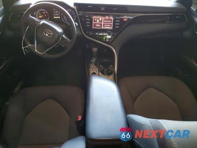 Zdjęcie 8 z 12 samochodu: 2019 TOYOTA CAMRY HYBRID LE VIN:4T1B31HK3KU005244 - miniatura